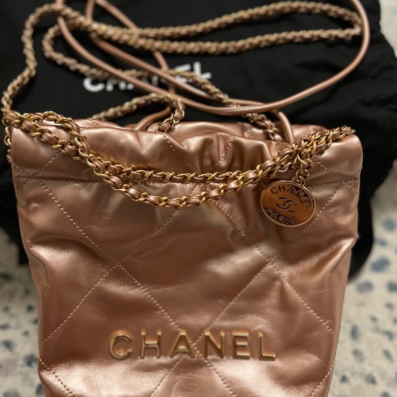 BNIB Sold Out Everywhere Chanel Mini 22 Rose Gold!!! Must have bag!! - Picture 1 of 8